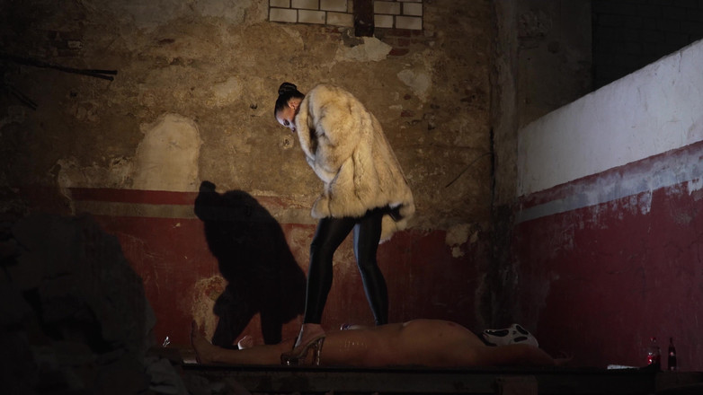 Miss Alessa Milano: Fetiche de banheiro de Halloween