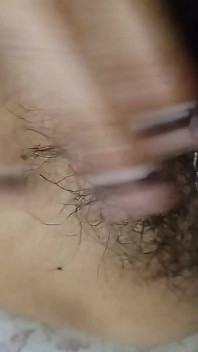 Bhabhi Ji Gadh May Ungli Dal Kar Seks Ka Maza Liya