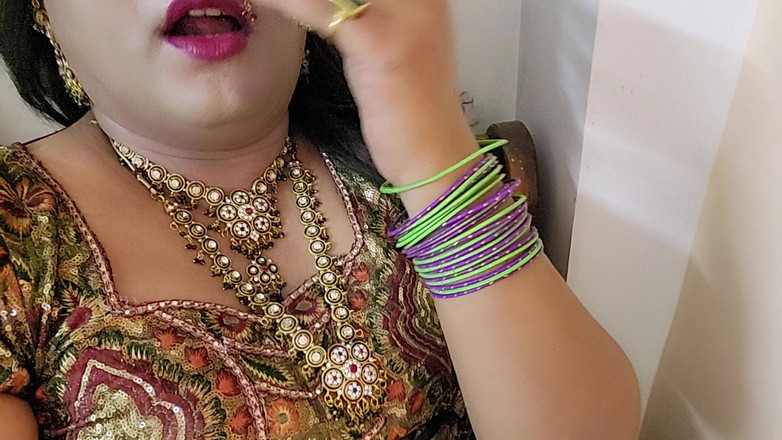 Indiansissychubby: Wanita cantik dengan kain sperma