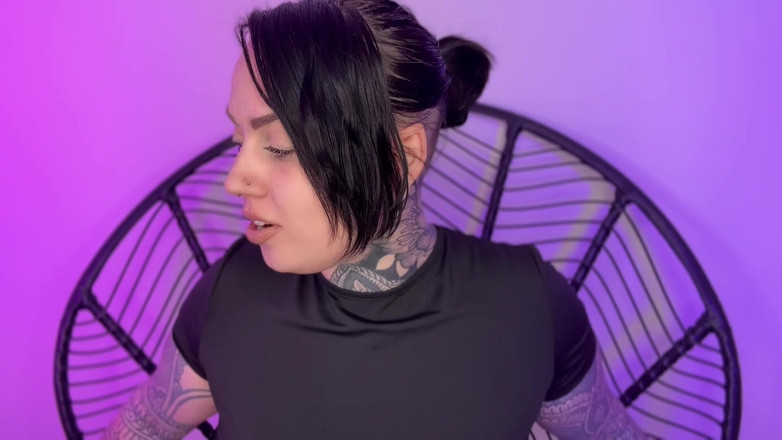 Miss Valentina: Lipgloss-anbetung