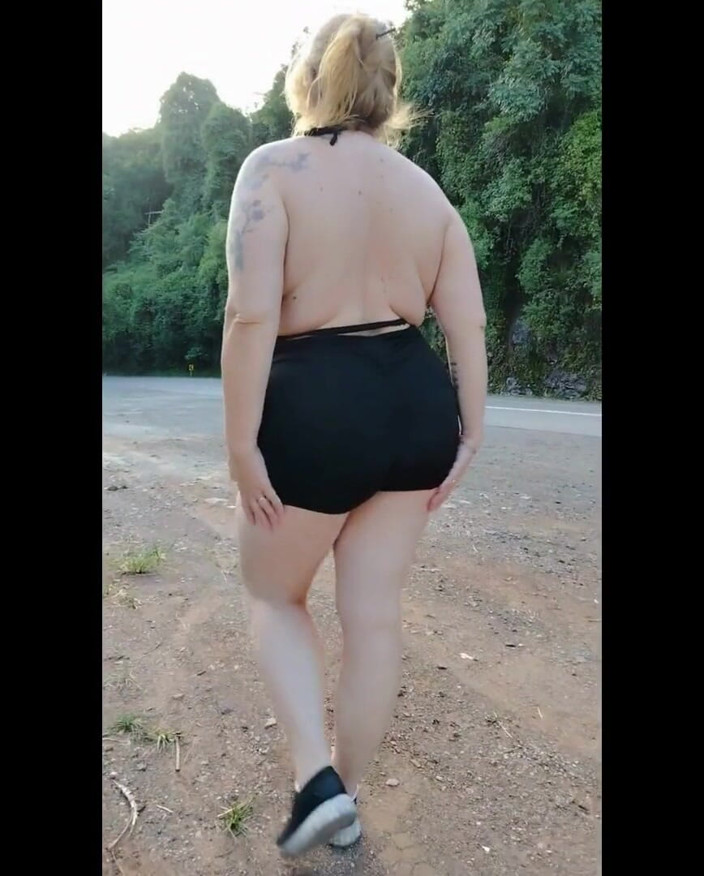 Priscila: I Took My Fiery Stepmother for a Walk on the...