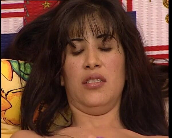 YOUR FIRST PORN: Wir Lieben Spass Zur Zweit - Claudia ve Cynthia birlikte eğlenceyi...