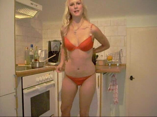Blondehexe: Actually, I Wanted to Cook Something, but Then I Get...