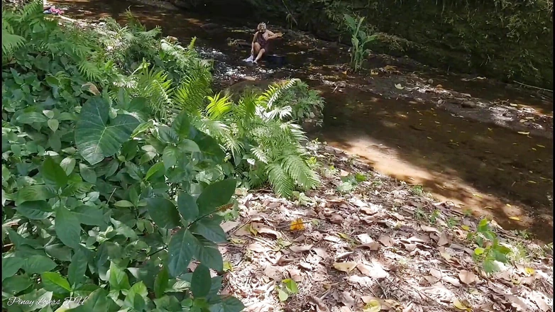 Pinay Viral Scandal: Random Stranger Fucks My Pussy Nearby the River