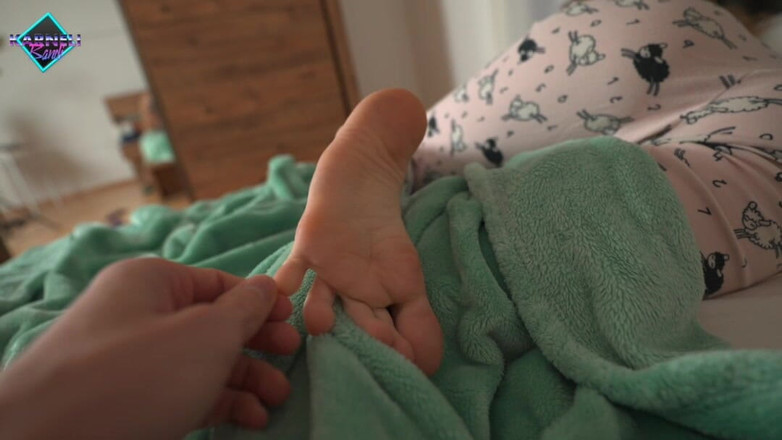 Karneli Bandi: Eu amo quando meu namorado me acordou assim