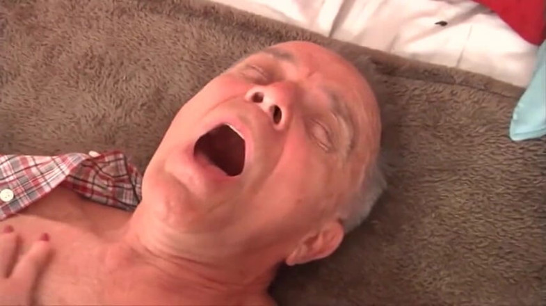Muschi movie official: Sexy Teen Girls Loves Old Cock in Pussy in Mouth