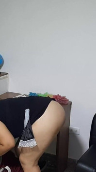 Người giúp việc muốn tôi đụ cô ấy