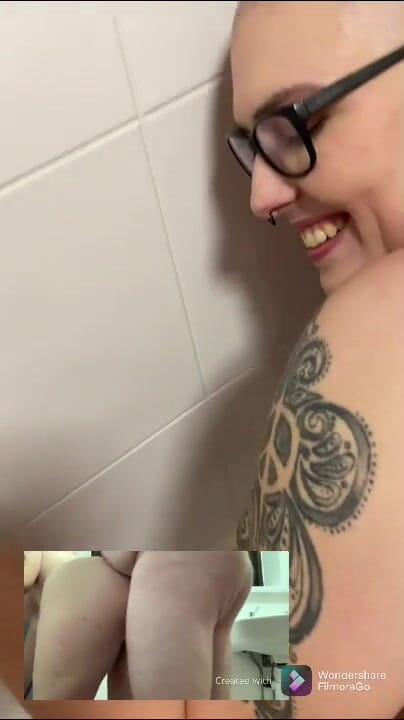 Rebecca Curves: Rebecca đường cong được thụt nước tiểu