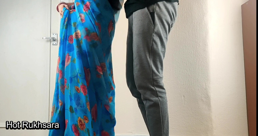 hot_rukhsara: Indisk Bhabhi har hårt knull med unga Devar hindi ljud