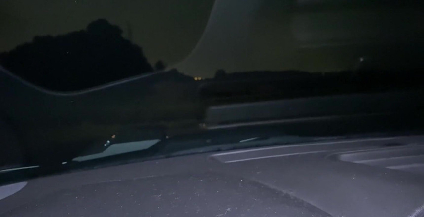 J-Mac: ハロウィンの日、暗闇の森の中で迷子になったのは、真夜中にチンポがむさぼり食っているのに出くわしたときでした