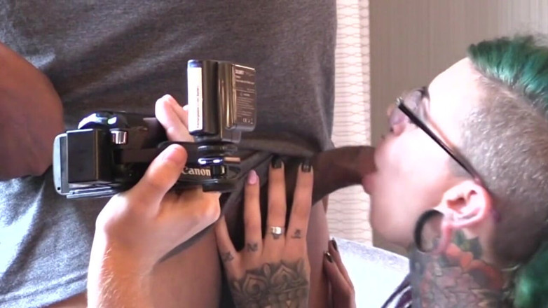 Real Amateur Sluts: Tank et cocu, partie 1 !