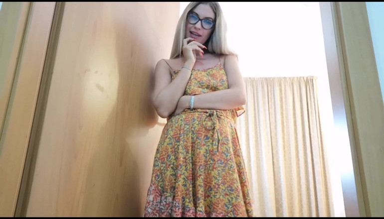 Erotic Tanya: Spanish Class Part 2 - Farty Rewards