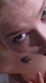 Angel ayyla sicuramente ama succhiare il cazzo