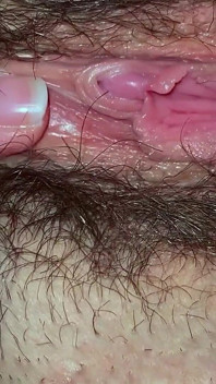 Compilație de masturbare de aproape a videoclipurilor pe care le trimit soțului când sunt excitată și singură