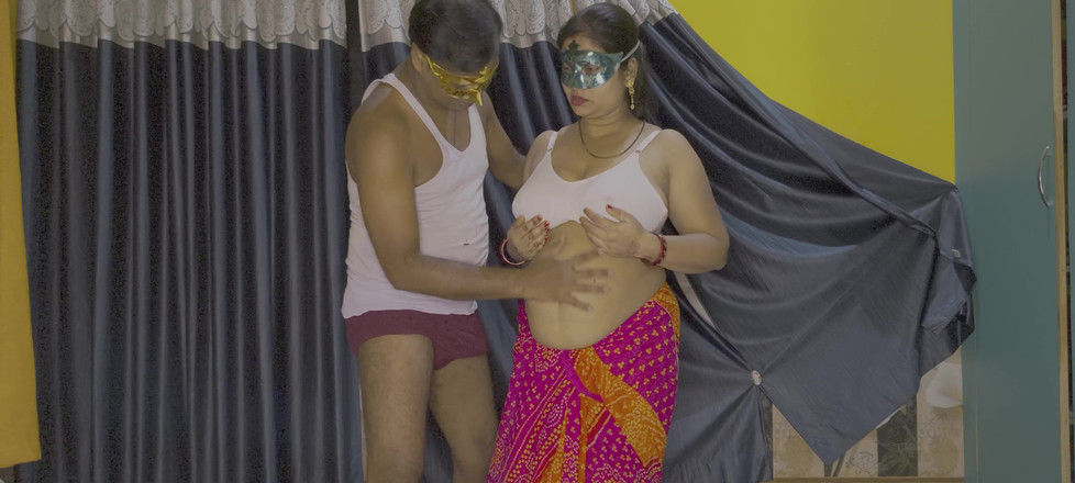 Desihoneycouple: Pooja yenge dewar'ınla seks yapıyor ve fışkırtıyor