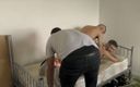 Home web camera: Billy Vega transboy wird von Aaron Master mit einer webcam...