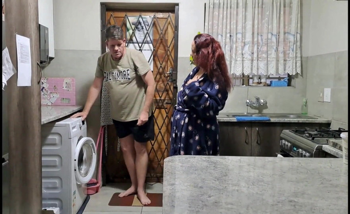 Exotic Tracy: Une Femme Infidèle Trompe Son Voisin Pour La Baiser Et...