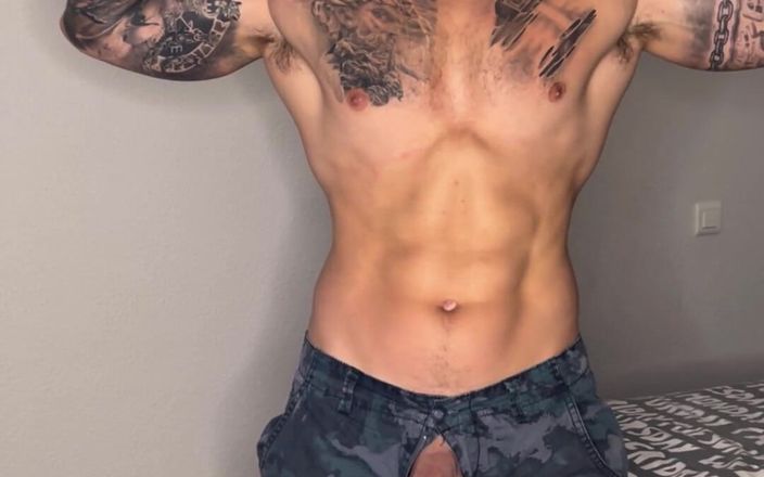 BoyGym: En harika askeri boşalma işten sonra azgındı ve ben yapıyorum