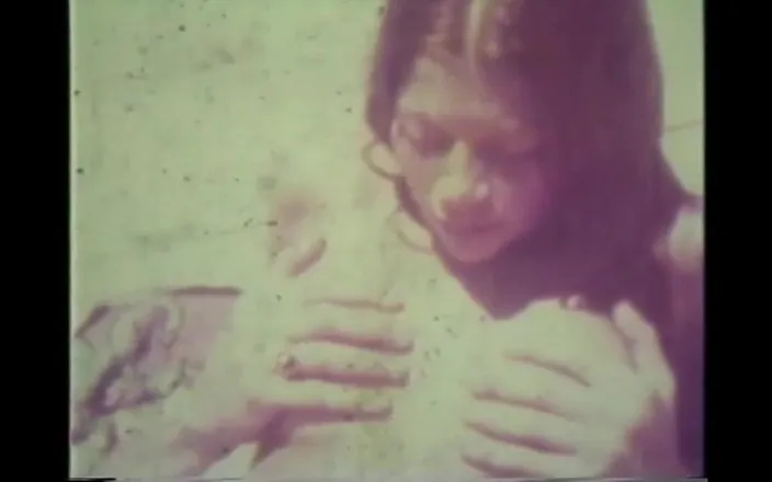 Vintage megastore: Hot summer days