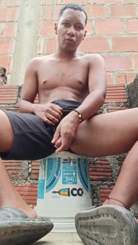 Joven Colombiano Se Masturba En La Azotea