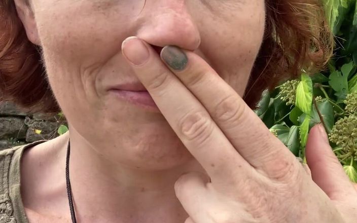 MistressWriggler: Smelling My Stinky Pussy Fingers in a Secluded Garden, Not...