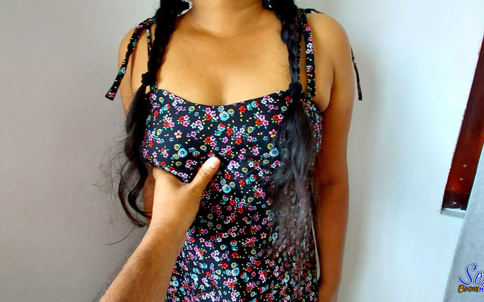 sexybrownis: Srílanský pár - roztomilá děvka svádí spolubydlícího a udělá ho na...