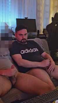 L'amico Turco Etero Con Il Cazzone È Più Comodo - Masturbazione Reciproca E Pompino