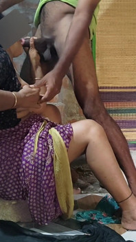Mẹ kế nóng bỏng Ấn Độ với yongboy xinh đẹp creampee video tình dục