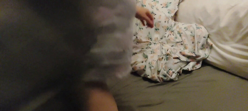 Beatniq: Zezadu a hlava s pěkným detailním krémovým povrchem