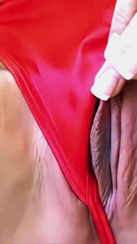 ซินดี้ สเตอร์ลิง รังแกหีแฉะด้วยดิลโด้ในห้องน้ำ