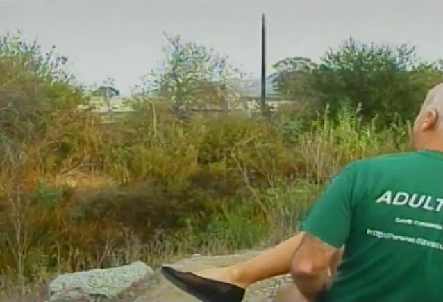 Meet and Fuck: Geile oude man neukt blonde milf op een picknickplaats
