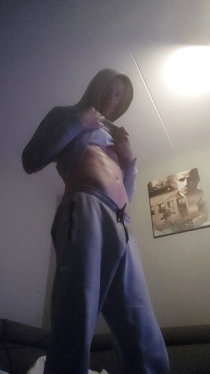 AnacondaWhite: What you think sweety?