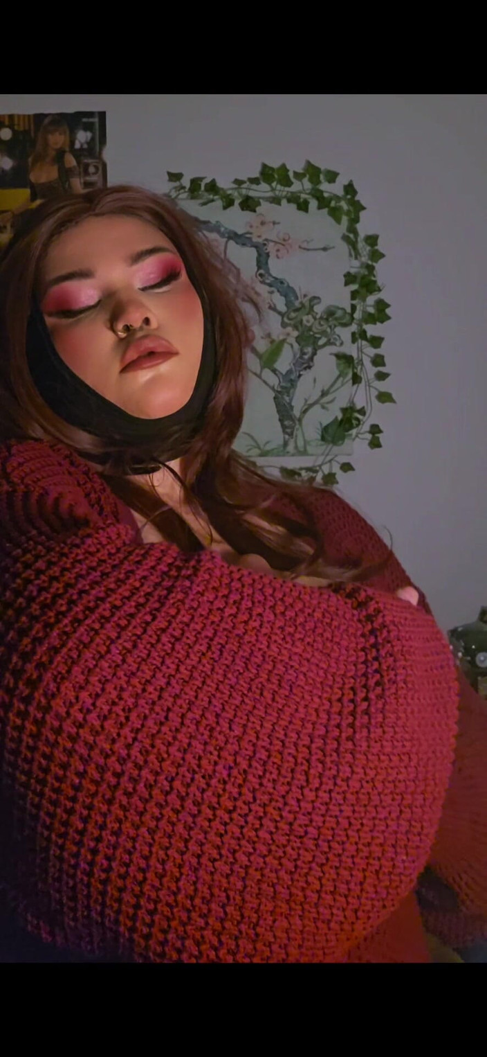 MyPrejacBoyfriend: Dildo realistico tra le mie grandi tette naturali con pasticcie