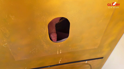 GLORYHOLEGAYS: Handjob Sahaja Tetapi Saya Mahu Lebih Banyak Di Lubang Gemilang...