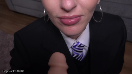 SophiaSmithUK: VEDERE LA PERSOANA 1 cu muie și futai în uniformă