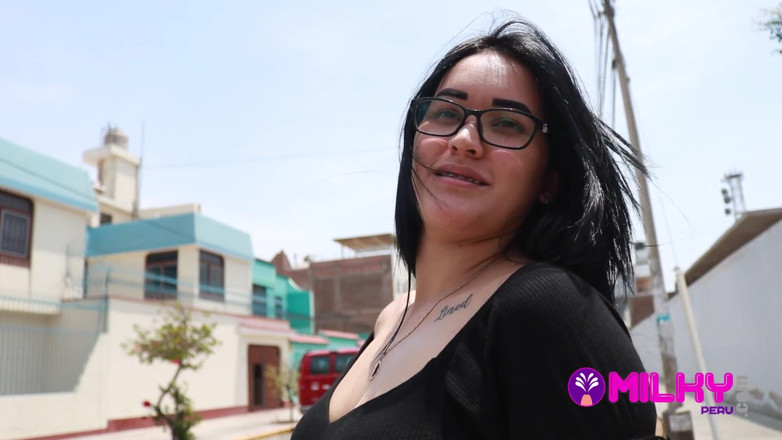 Milky Peru: Jazmin застукала своего поклонника