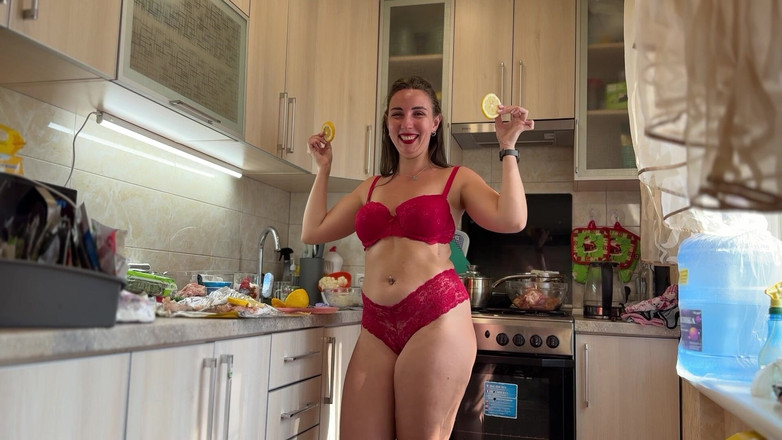 Hottie goddess: Алергія sneeze дражнить на кухні