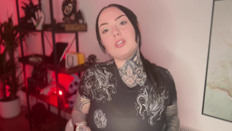 Miss Valentina: 인터랙티브 위협 판타지