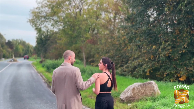 Porno Baguette: ヴィーナス、美しいブルネット、激しいセックスが大好き