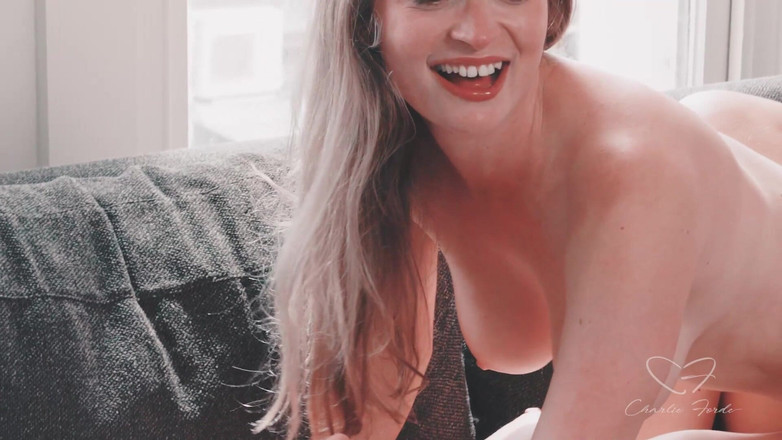 CharlieForde: Sunshine avec Charlie Forde, Laney Day et Felina Fox