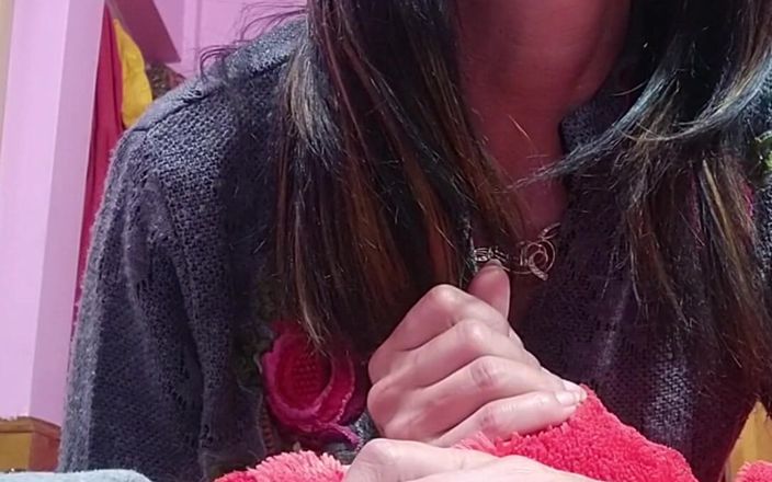 Bolly Karma: Vášnivý sex s dokonalým sáním vede k obrovské velikosti ptáka