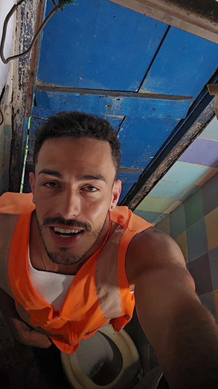 TheBlacKHunterr: Bagno dello studio Dois Peões Pegando