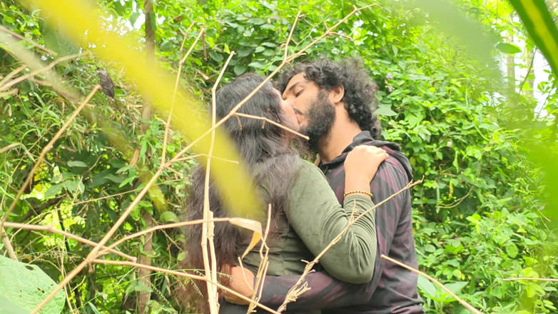 Vaigavarun45: Malayali paar heißer sex im wald, wilder wald im freien...