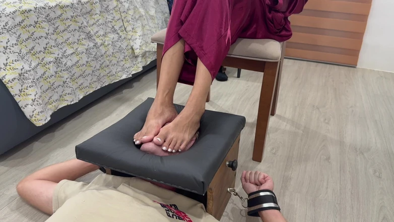 Mean Asian Wife: Cruel Foot Domination Locked in the Box