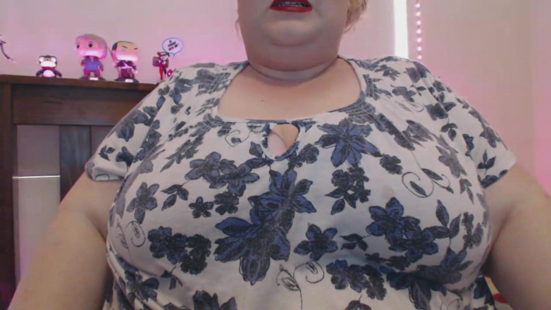 LaLaDelilah: Huge tits inflation