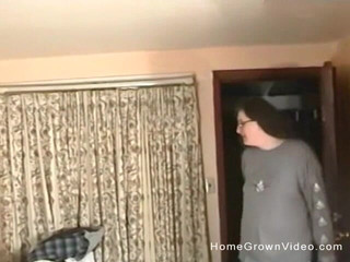 Homegrown Video: カイリー・エレソンと好奇心旺盛なジェームズがカメラの前でファック