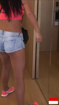 Eurosexdiary muhteşem Avrupalı hatun güzelliklerden vazgeçiyor