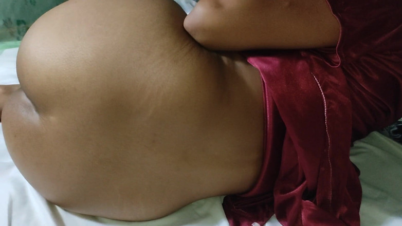 Gini272: Adik tiri India yang seksi dan saudara tiri india lagi...