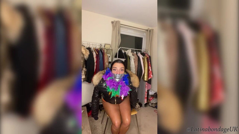 Latina Fetish: Латина в хутрі та парках (частина 2) (менший розмір)