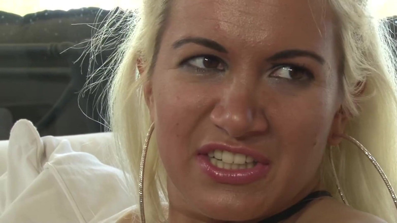 Male Dom - Spanking - BDSM: Blonďatá femdom šuká svého otroka, než ošuká a vystříká se na...